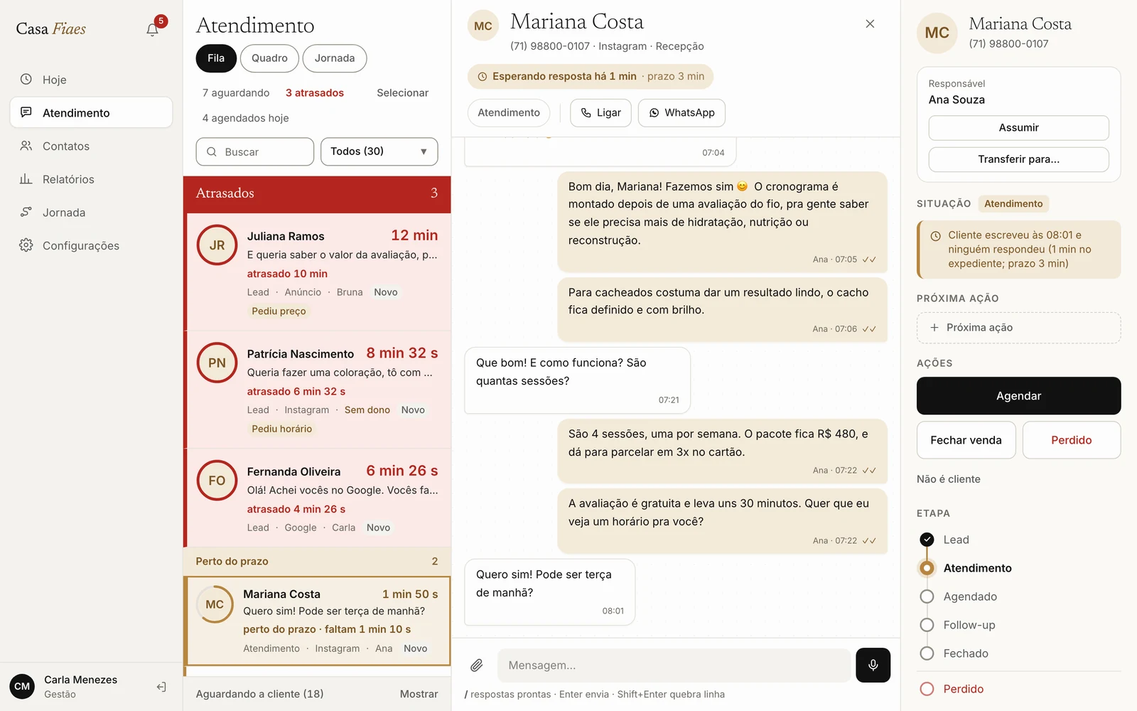 Fila de atendimento com a conversa de uma cliente aberta